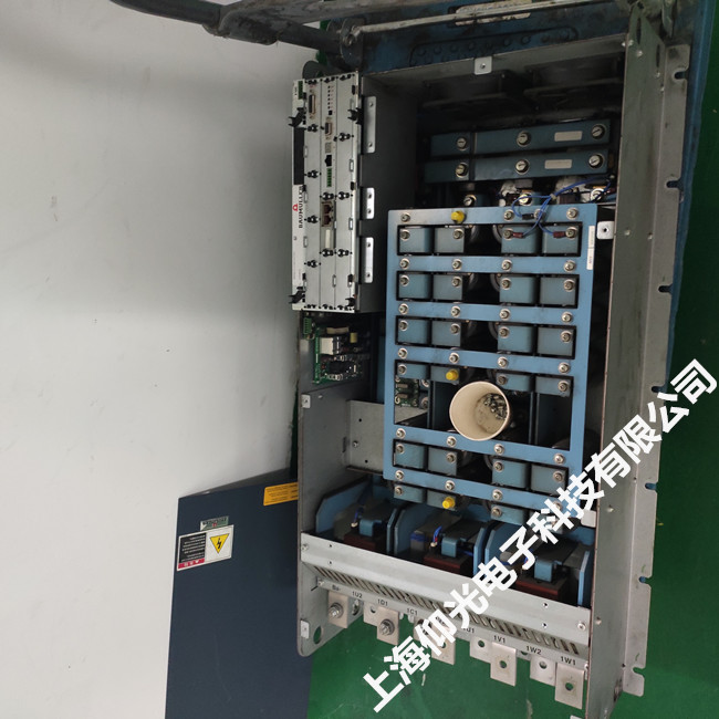 BaumUller鮑米勒BM4413伺服驅(qū)動器維修報(bào)警