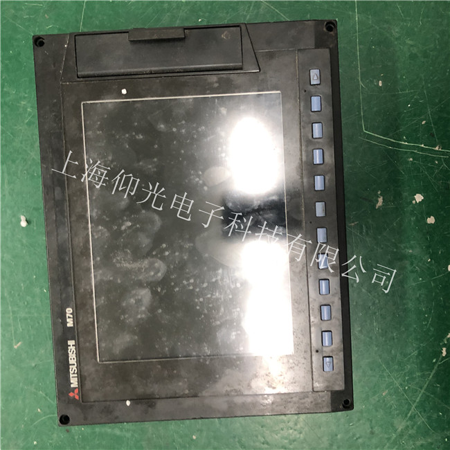 制造機(jī)械表面聲波三菱TYD-6186觸摸不準(zhǔn)維修案例