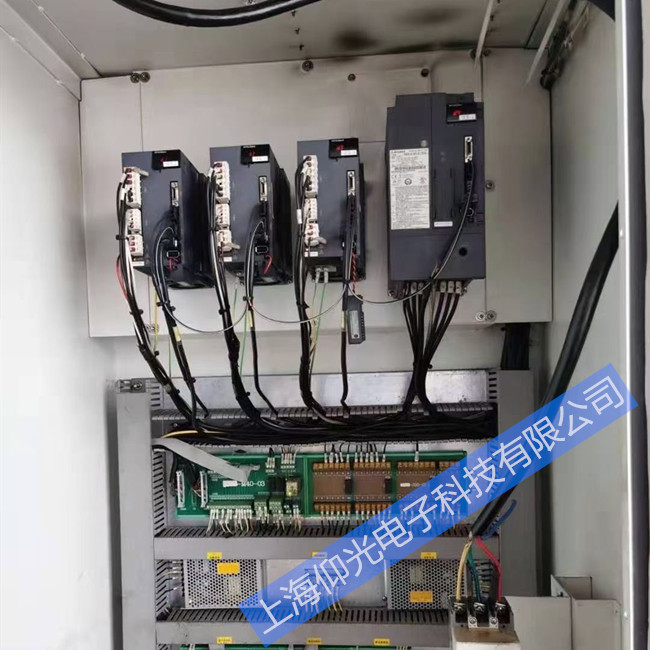 三菱伺服驅動器報警代碼顯示AL E1/AL E3維修中心